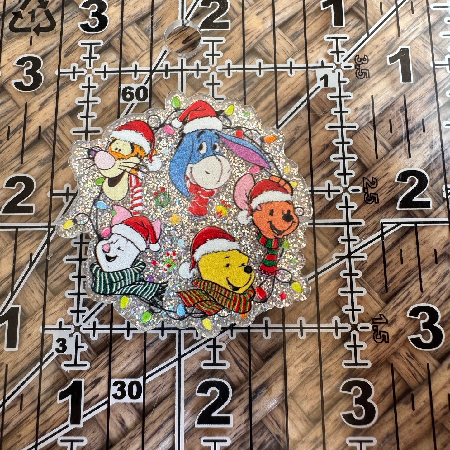 Pooh Bear and Friends round, Christmas, Flatback,  Planar, Cabochon, Single Pc