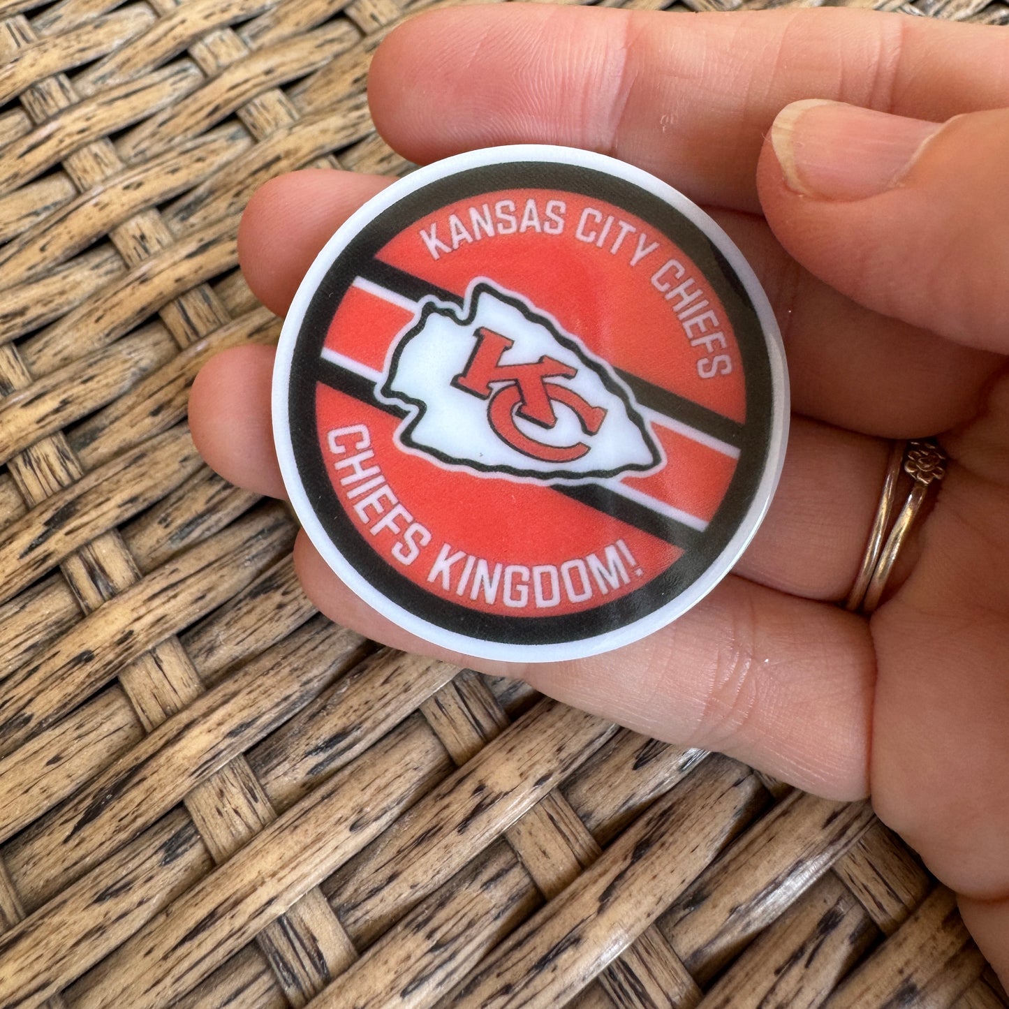 KC CHIEFS, Football, Planar, Cabochon, Single Pc.