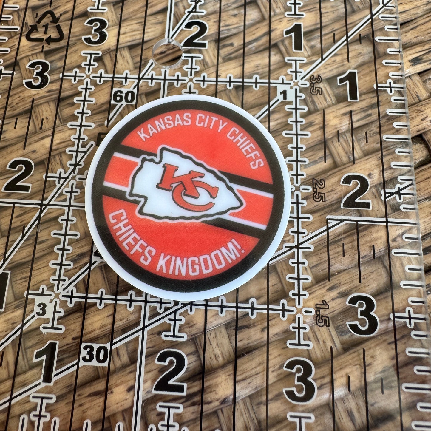 KC CHIEFS, Football, Planar, Cabochon, Single Pc.