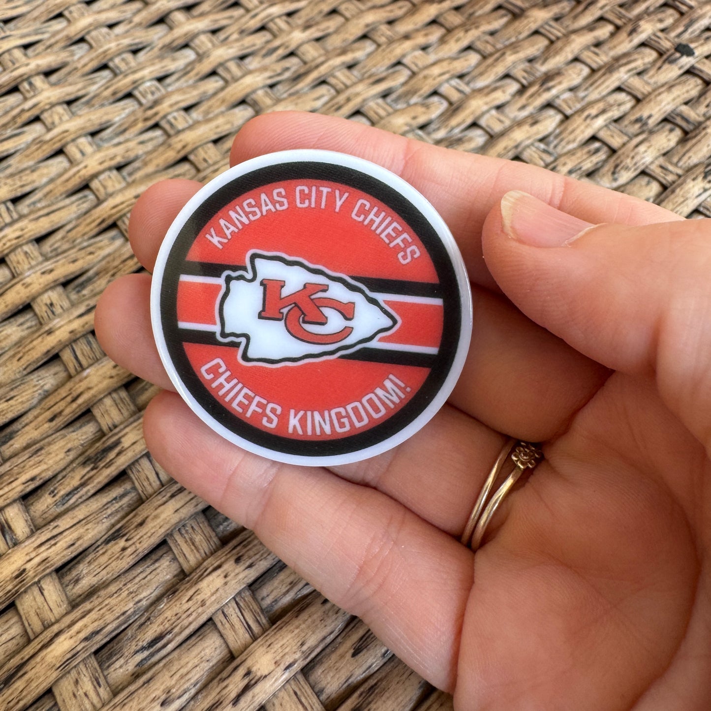 KC CHIEFS, Football, Planar, Cabochon, Single Pc.