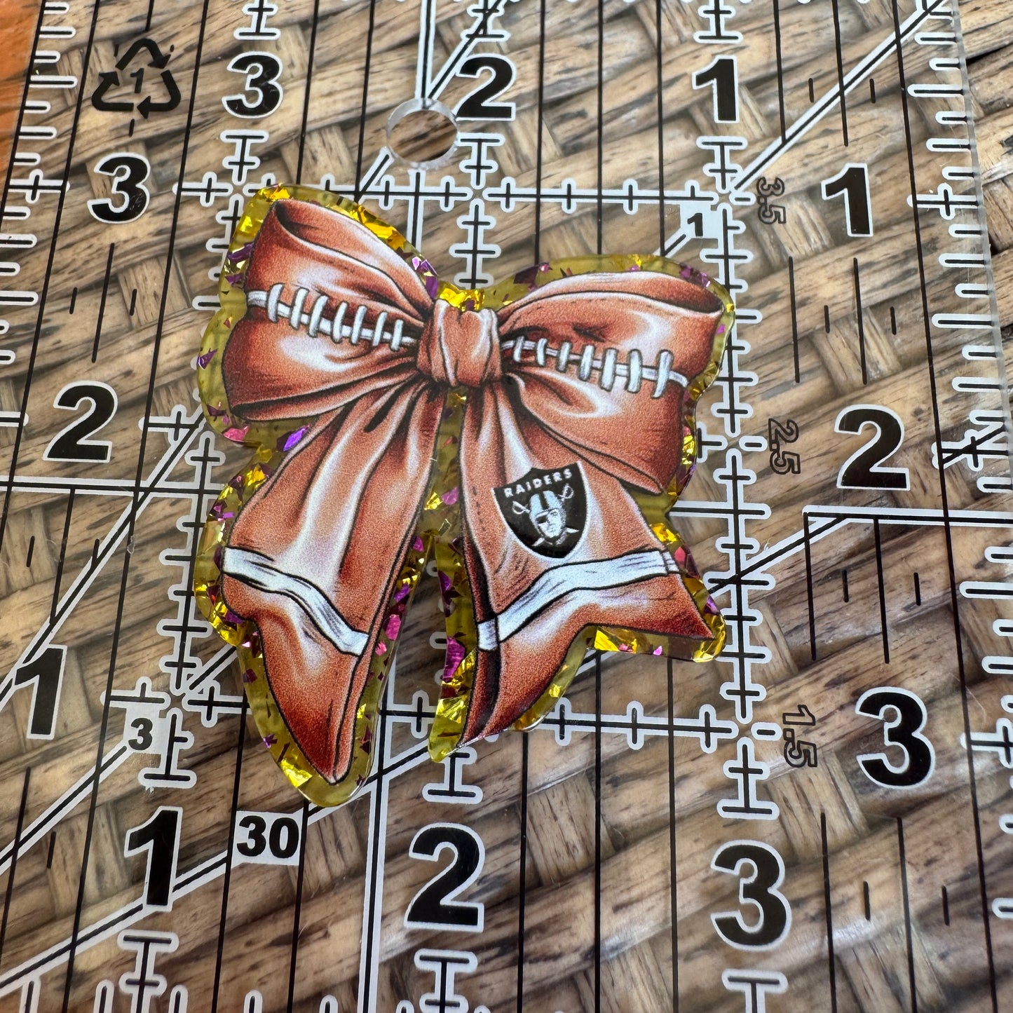 Flatback RAIDERS, Football, Planar, Cabochon, Single Pc.