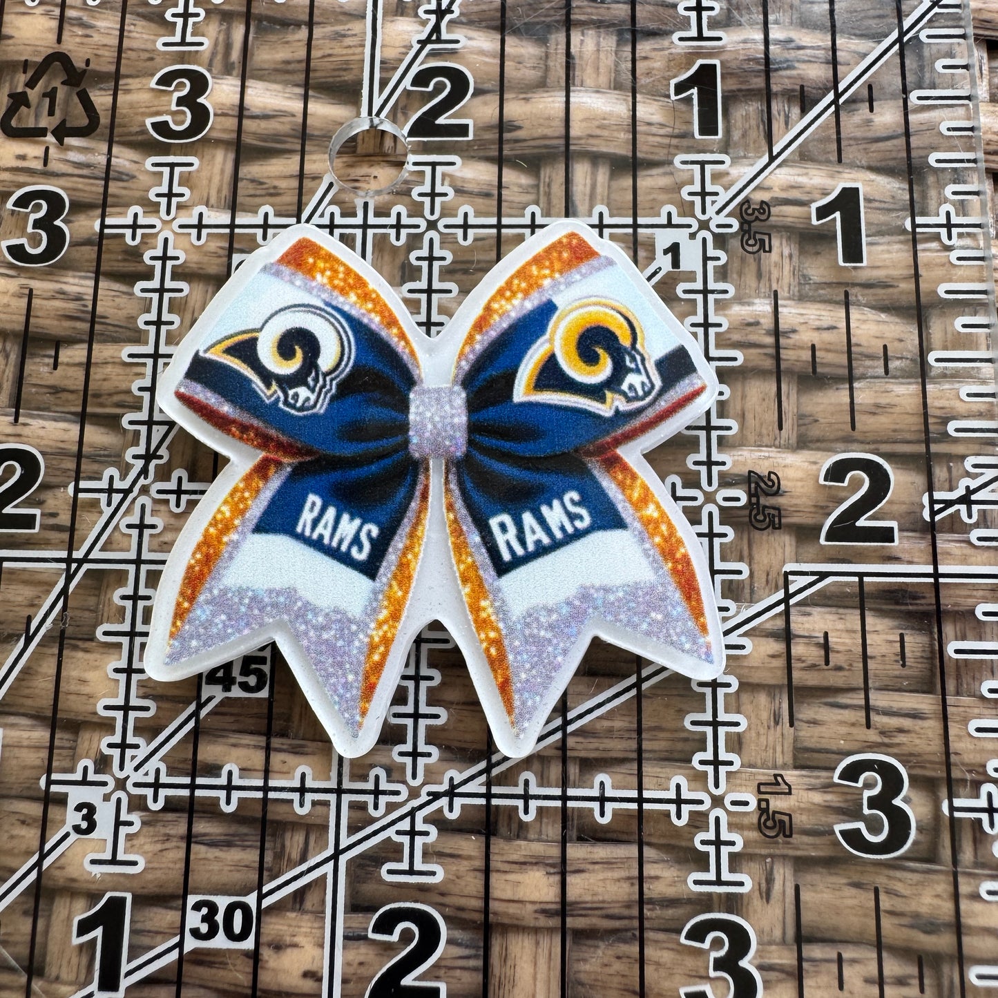 Rams, Bow,  Football, Planar, Cabochon, Single Pc.