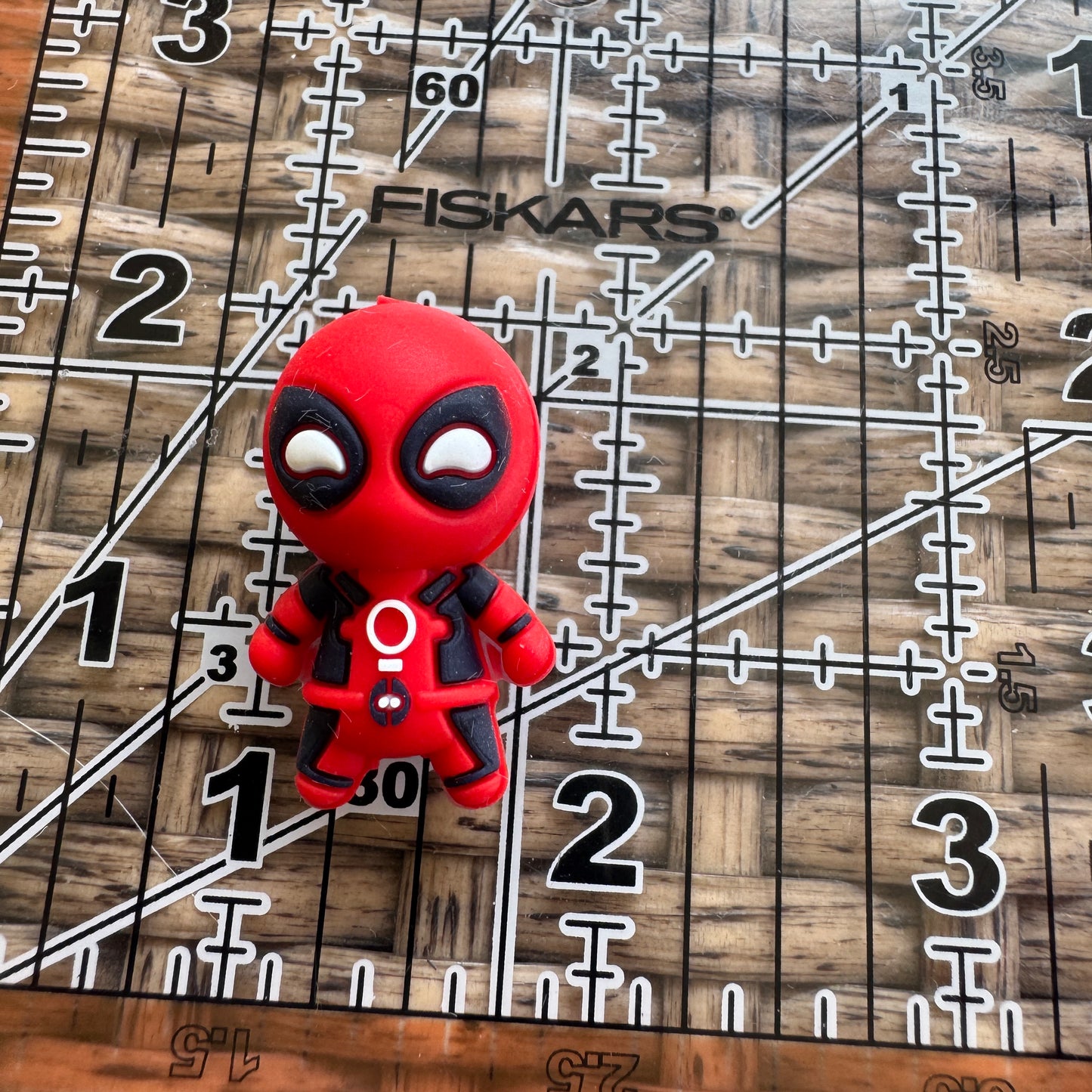Silicone Flocal Bead DeadPool 3D (Copy)