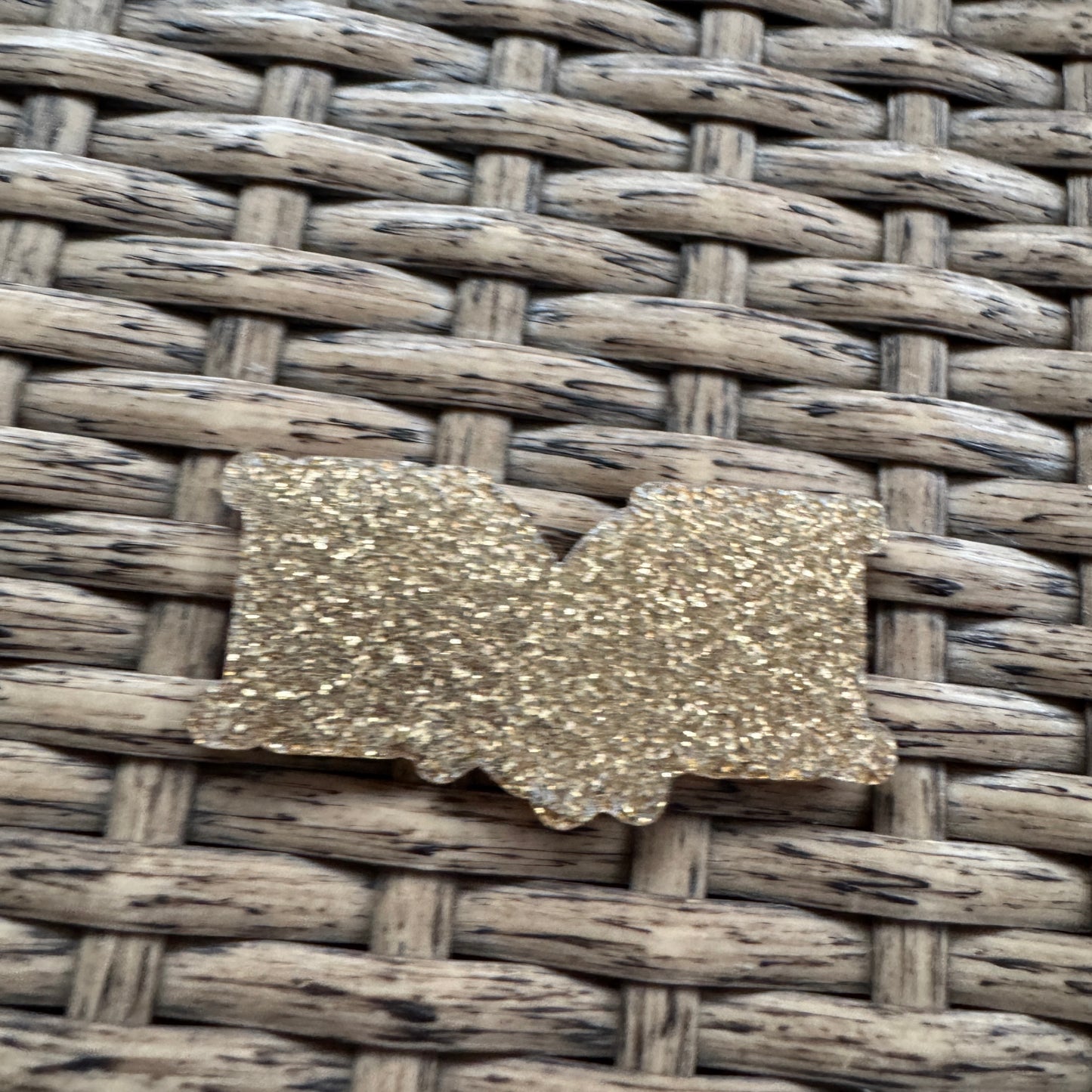 Acrylic Flatback,  Planar, Cabochon, Single Pc - Mom Cheetah with Bow