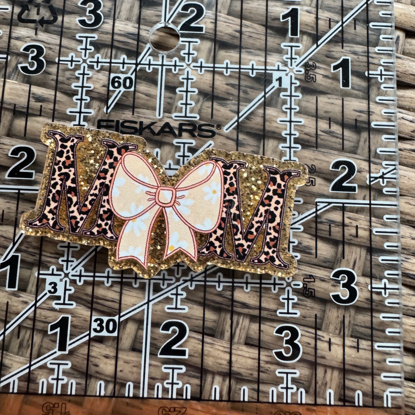 Acrylic Flatback,  Planar, Cabochon, Single Pc - Mom Cheetah with Bow