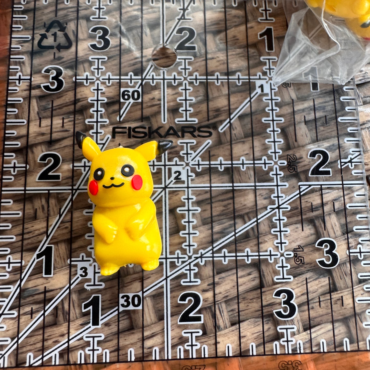 1 Pikachu Pokemon Rubber Focal Bead