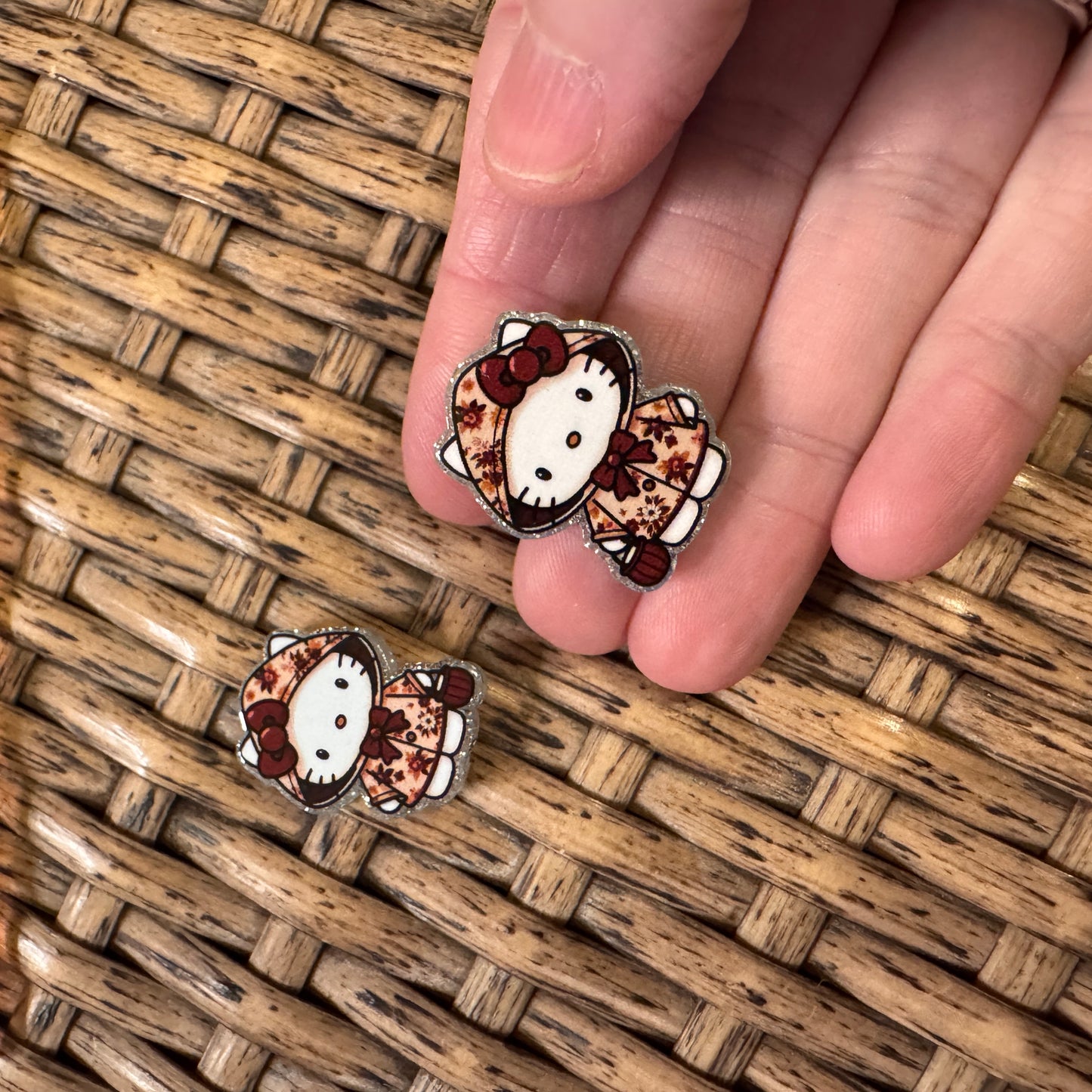 Small Acrylic Focal Bead Set of Two Hello Kitty – Double-Sided Image Charms for Beadable Pens, Badge Reels, Keychains, Jewelry, Junk Cases