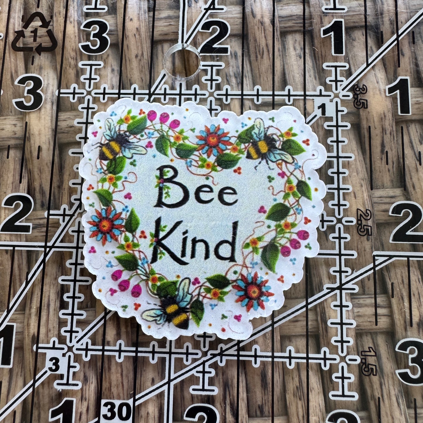 Bee Kind Flatback, Planar, Cabochon, Single Pc.