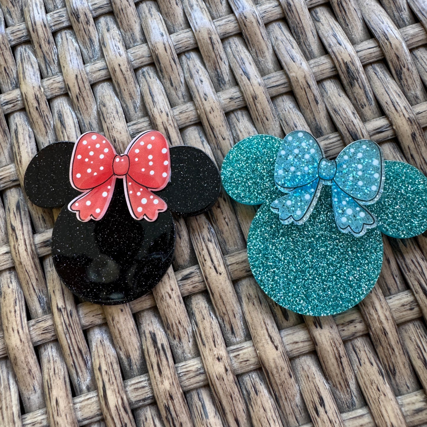 Mouse Head with Bow, 2 dimensional, Acrylic Flatback Planar, Cabochon, Single Pc.