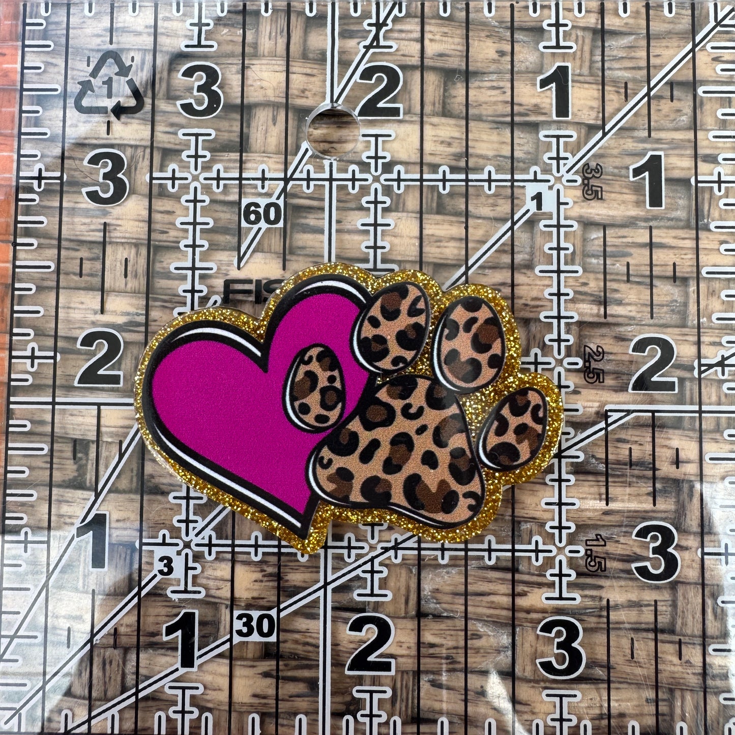 Paw Print, Heart, Dog mom, Veterinary,  Flatback, Planar, Cabochon, Single Pc.