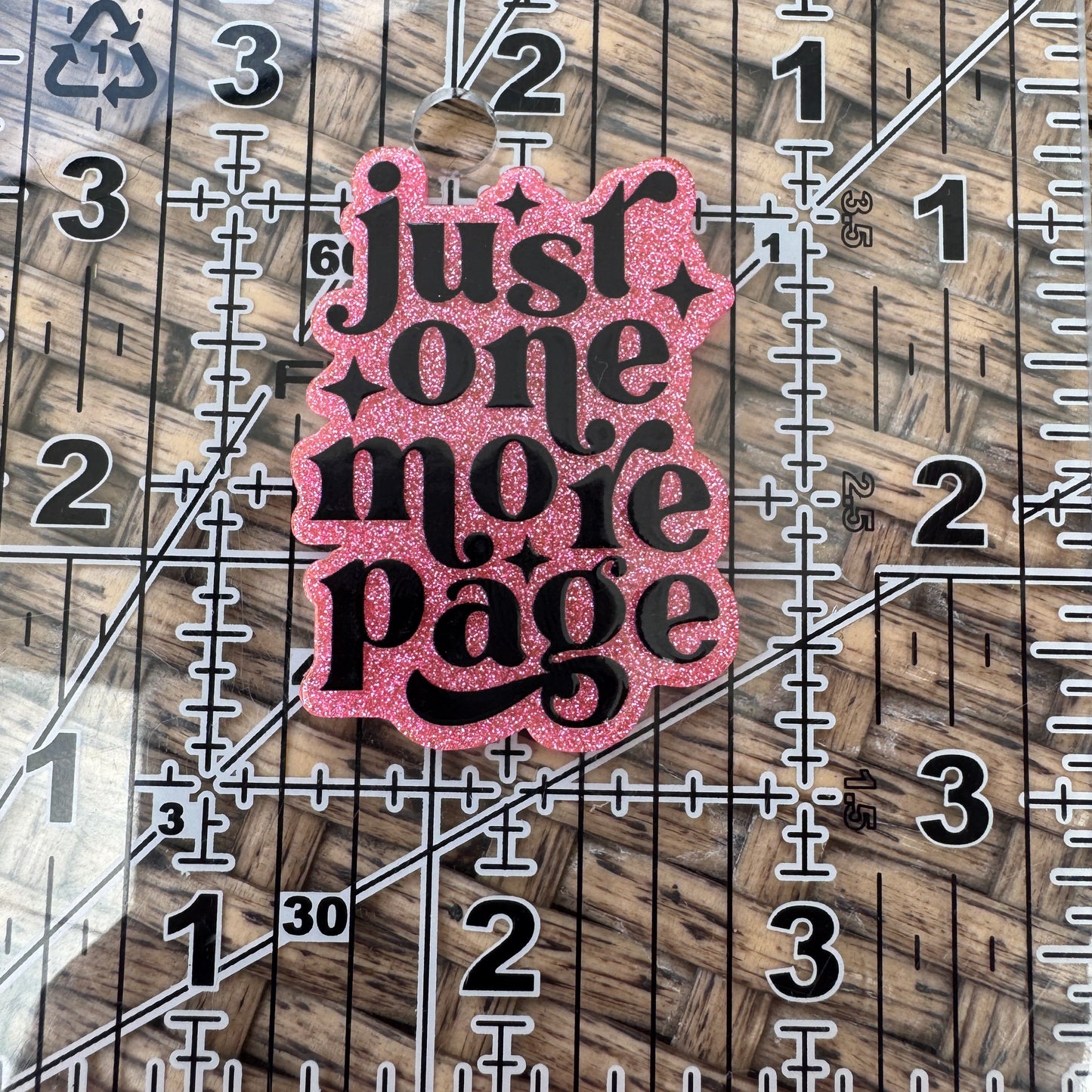 Just one More Page, pink, Glitter Flatback, Planar, Cabochon, Single Pc